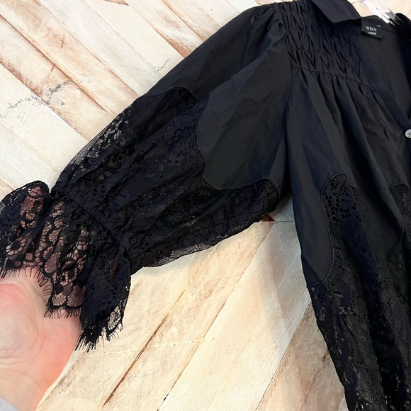 Vici Women’s Keila Puff Sleeve Lace Button Down Size M Victorian Inspired - Picture 5 of 8